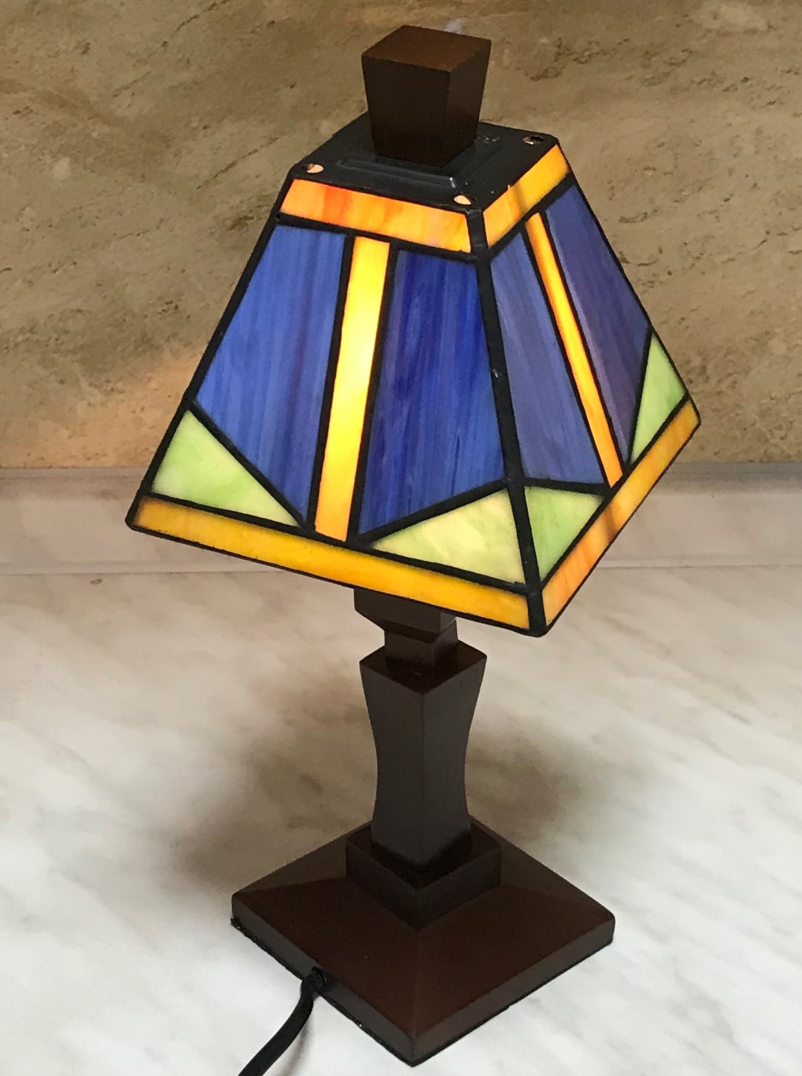 vitrazova stolova tiffany lampa lpt19001