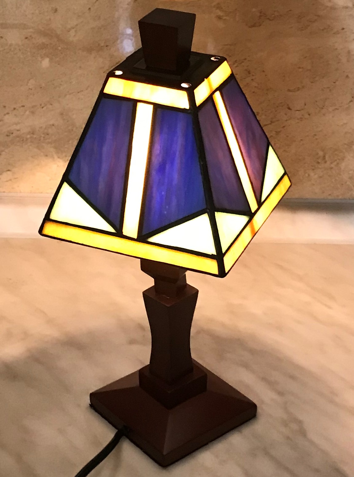vitrazova stolova tiffany lampa lpt19001