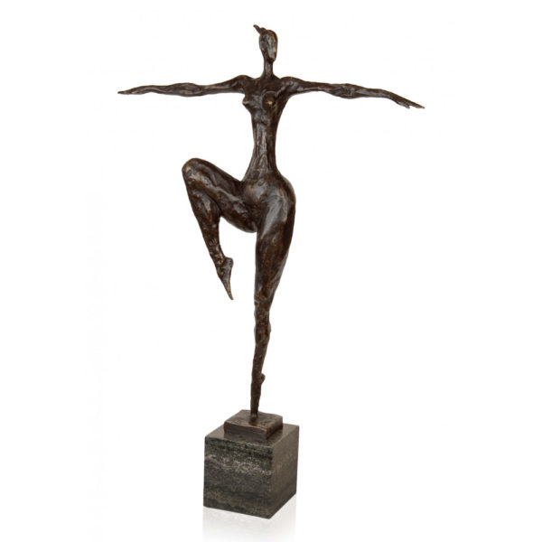 bronzova socha akt